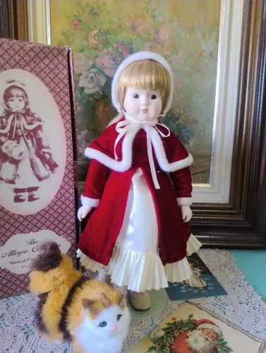 Boneca musical porcelana The Allegro Collection Russ Berry 1983
