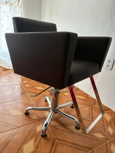 Vendo cadeira de cabeleireiro 