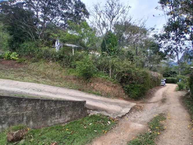 Terreno de 5.800 m2; Lumiar NF.