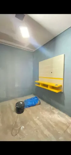 Vende-se Casa.