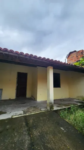 Casa no Conjunto Jereissati I, em Frente ao Complexo de Secretárias
