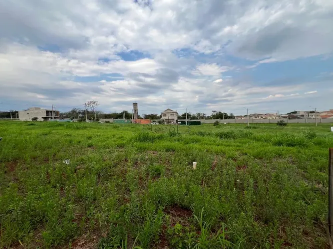 Terreno à venda em Paulínia, Betel, com 300 m², Residencial Porto Ville São Luiz