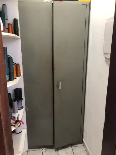 Armário em aço