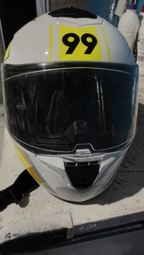 Capacete da 99 novo