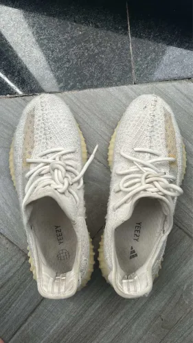 Adidas Yeezy Bone