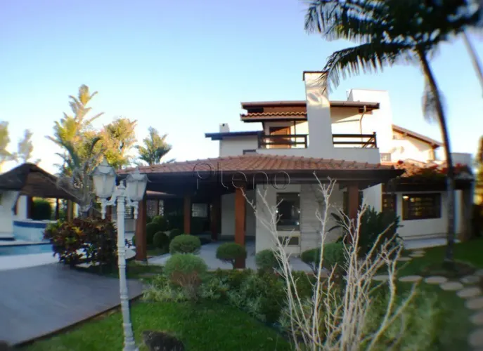 Casa à Venda no Condomínio Chácara Flora em Valinhos, no bairro Chácara Flora .