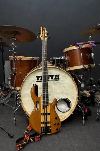 Troco Bass Artwood 5 cordas por Jass Bass 4 cordas