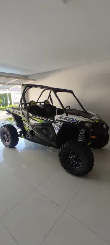 Utv Polaris rzr 1000