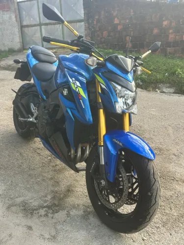 Suzuki gsxs1000