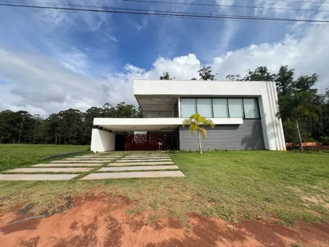 Casa em condomínio à Venda em Águas de Santa Bárbara - SP