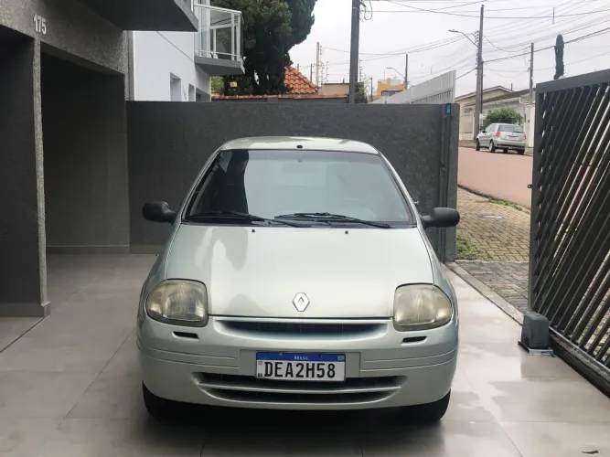 Renault Clio RN/ Expression 1.0 5P 2001