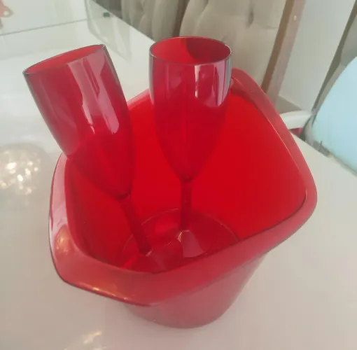 Balde + Par de Taças Vermelho