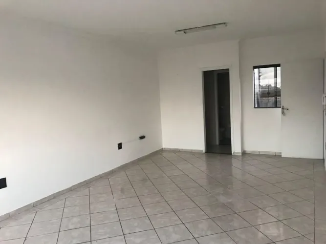 Aluga-se sala comercial próximo a empresa Sasazaki 