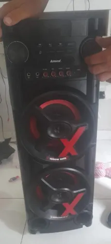 Vende caixa de som grande 700 reais esta funcionando perfeitamente