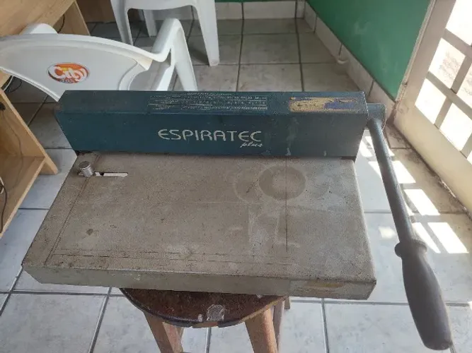 PERFURADORA DE PAPEL P/ ENCARDERNAÇÃO MARCA ESPIRATEC