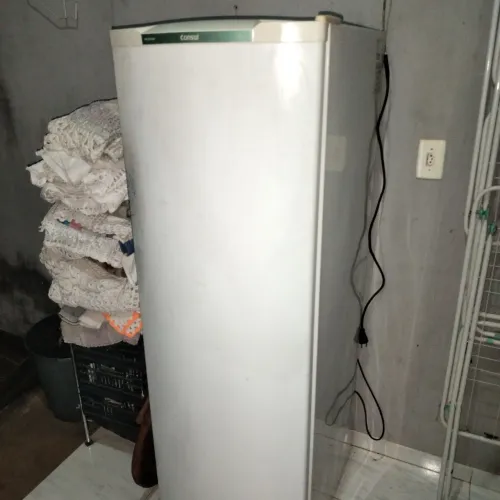 Vendo Geladeira 280 litros Consul - Usado