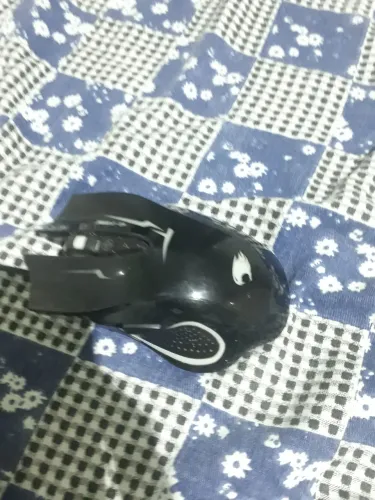 Vendo um mouse bom para jogo e para trabalho