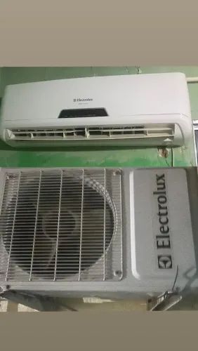 AR CONDICIONADO ELETROLUX 9 MIL BTUS