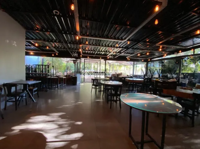 OPORTUNIDADE ÚNICA - RESTAURANTE / PUB COMPLETO PARA LOCAÇÃO
