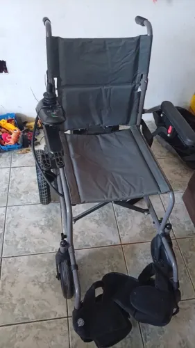Cadeira de roda elétrica