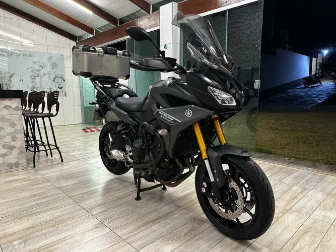 Tracer 900 GT
