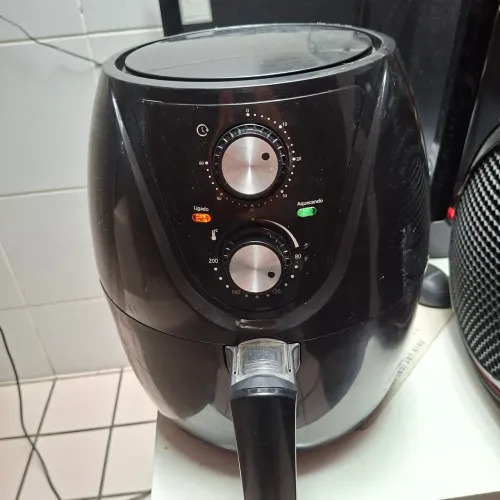 Fritadeira Airfryer 3,8 Litros Seme Nova