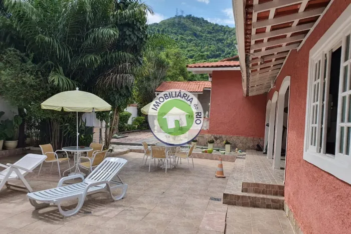 Casa de luxo em condomínio na Taquara, Rio de Janeiro - 4 quartos, 4 suítes, 3 salas, 6 ba