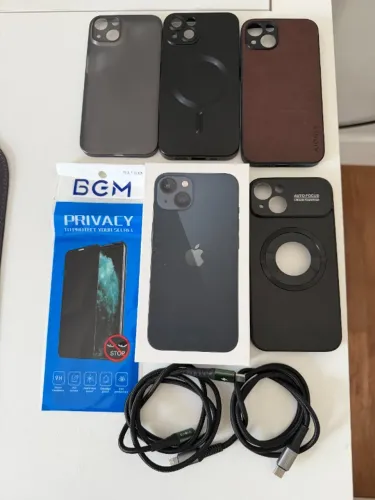 iPhone 13 256GB Impecável + 4 Capas + Película de Privacidade