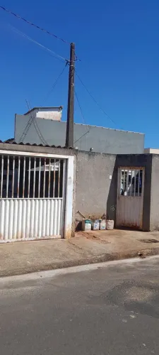 Alugo casa para construtora alojamento. 