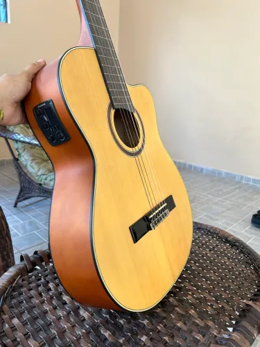 VIOLÃO ELETROACÚSTICO CLÁSSICO STRINBERG SC200C