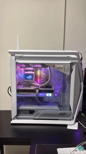 PC GAMER RTX 5090 + RYZEN 7 9800X3D + 32GB RAM + NVME 2TB PCIE 4.0