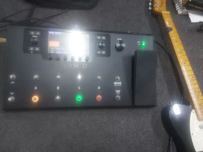 Pedaleira helix lt