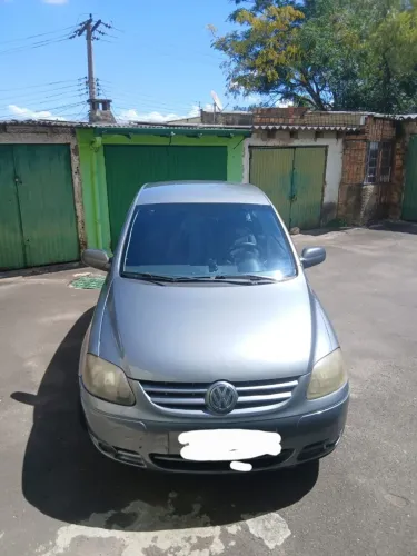 Volkswagen Fox City 1.0mi/ 1.0mi Total Flex 8V 3P 2004