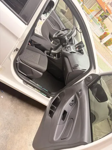 Ford KA 1.5 Sedan SE 12V Flex 4P Mec. 2020