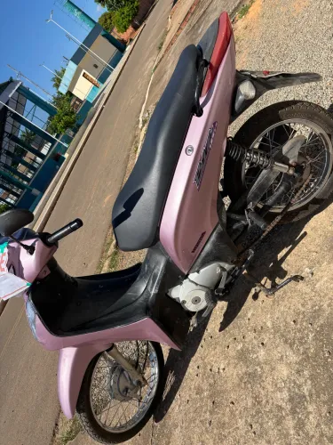Vendo biz 2013 muito conservada