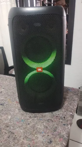 Caixa de som JBL Partybox 100
