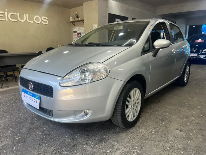 Fiat Punto Attractive 1.4 Fire Flex 8V 5P 2011