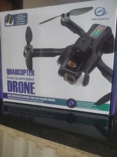 Drone Quadricóptero LUK Series - Motores Brushless e Câmera HD (Novo na Caixa)