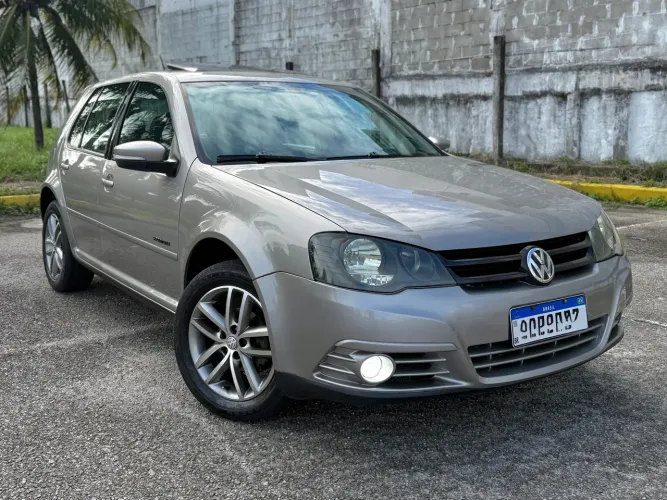 Volkswagen Golf Sportline 1.6 MI Total Flex 8V 4P 2013