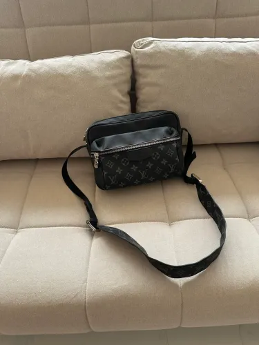 Bolsa/ Necessaire Louis Vuitton