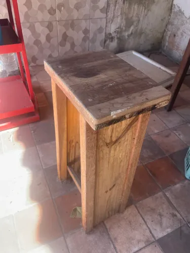 Banco de madeira