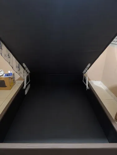 Vendo colchão casal junto com box baú
