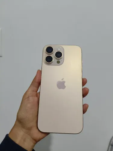 iPhone 16 Pro Max 256GB - Titânio Deserto