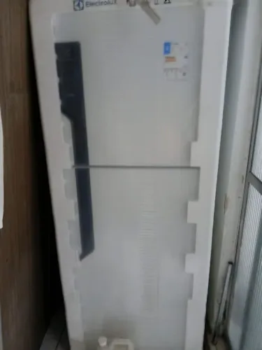 Refrigerador Electrolux TF70 432l