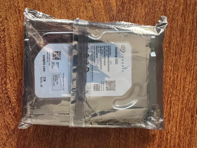 HD SATA 2Tb Seagate NOVO LACRADO