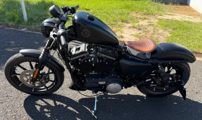 HARLEY-DAVIDSON IRON 883 2020 Customizada