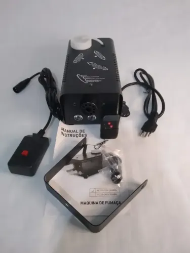Máquina Fumaça 600w Rgb Sem Fio Controle Iluminação Cor:Preto ( NOVA )