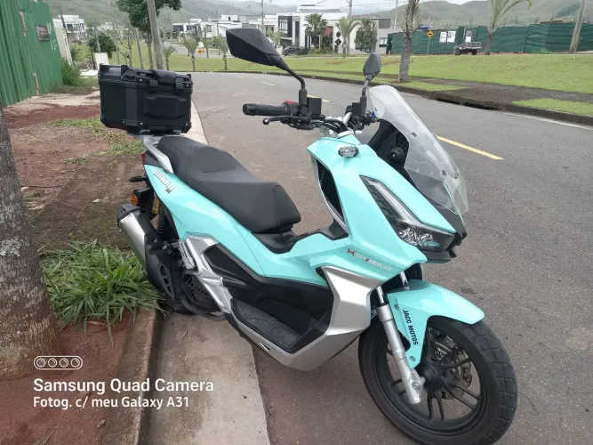 Urban 150 efi novinha 