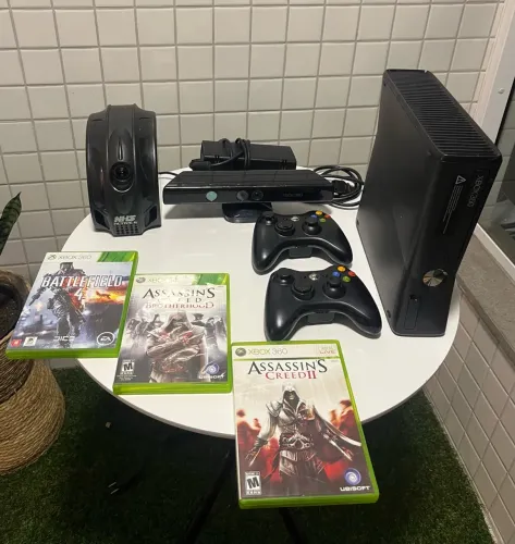 XBOX 360 COMPLETO + KINECT + 2 CONTROLES + 8 JOGOS