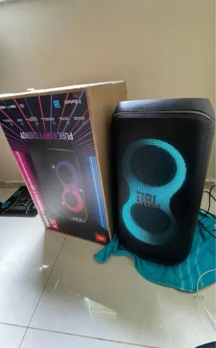 Vendo JBL 120 nova zera 2 meses de uso só